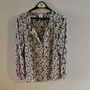 CAbi Women's Black and White Patterned Blouse